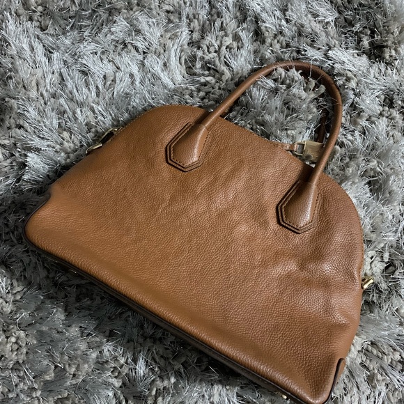 MK Leather tote purse 👜 - Picture 2 of 9